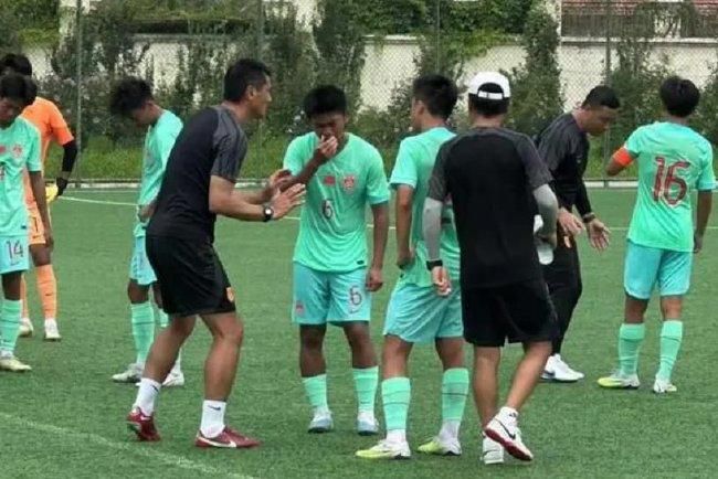 目前格林伍德的归属于曼联，若马竞想要签下他还需要与曼联进行谈判。